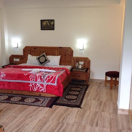 Akash Hills Hotel Manāli Zewnętrze zdjęcie