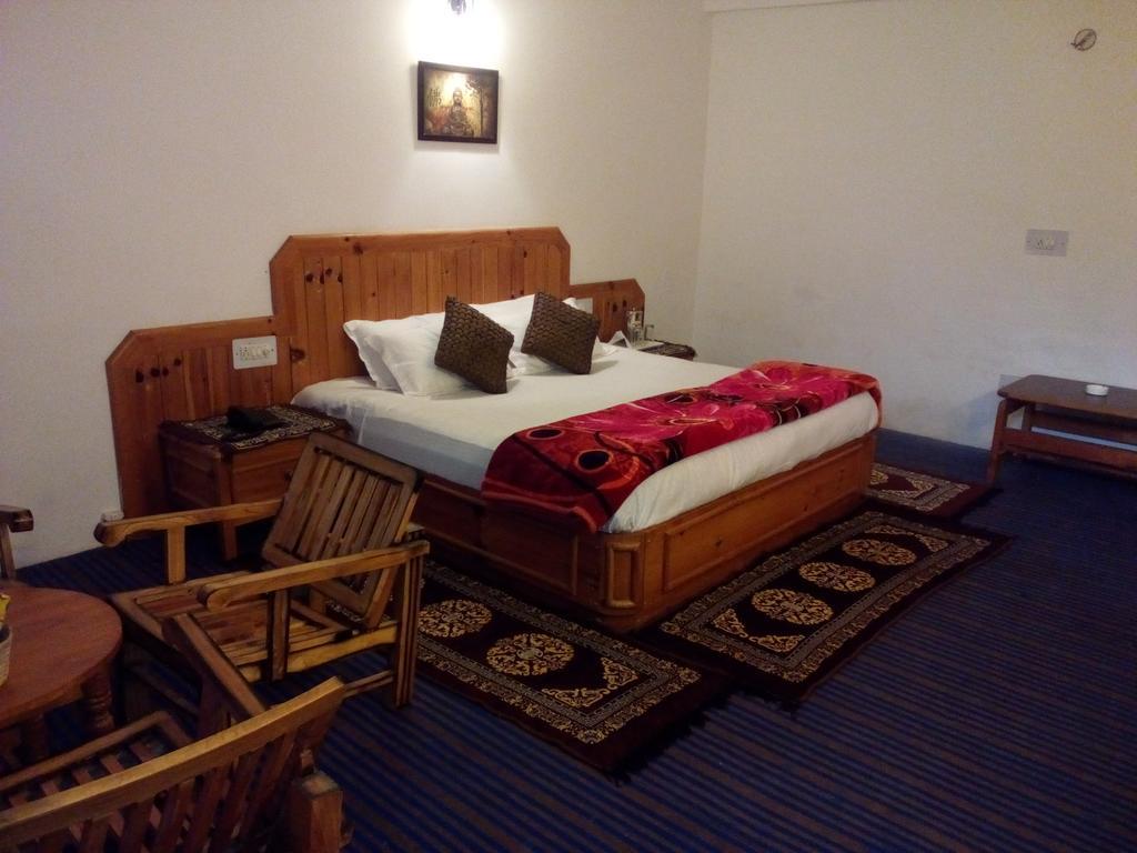 Akash Hills Hotel Manāli Zewnętrze zdjęcie
