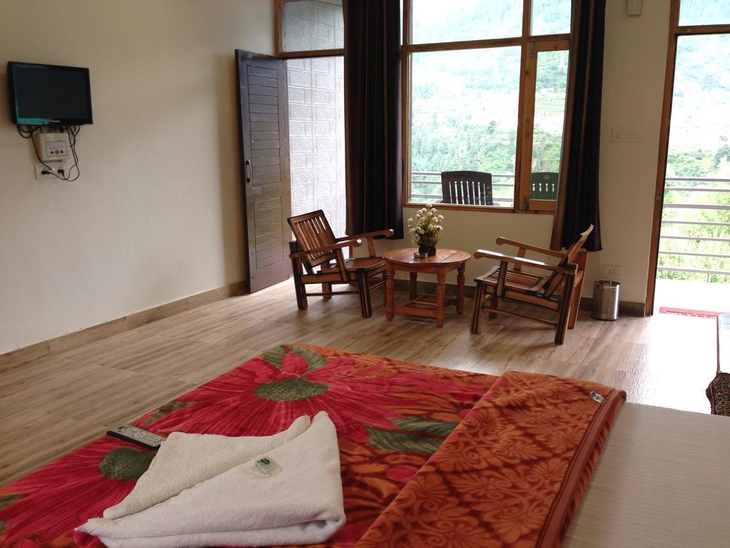 Akash Hills Hotel Manāli Zewnętrze zdjęcie